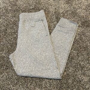 PINK Active Victoria's Secret Gray Jogger Pants with Mesh Lined Pockets